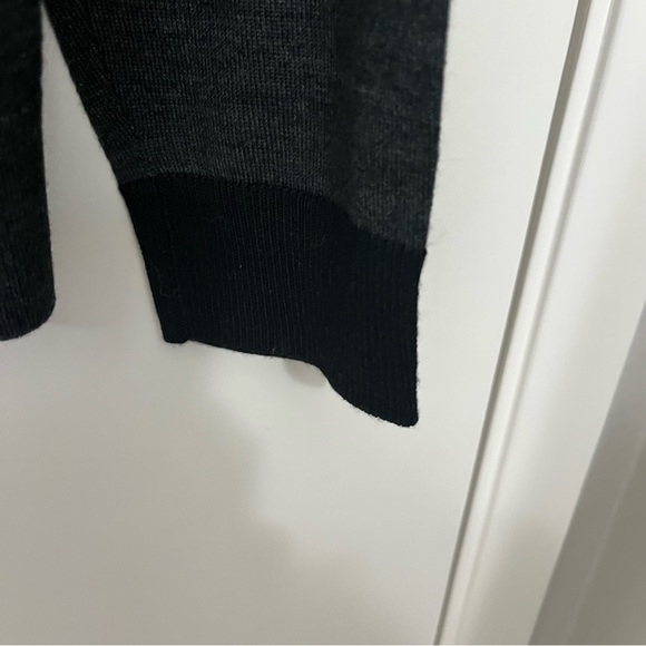 Ted Baker Men's Black and Gray Crewneck Sweater - Picture 5 of 7